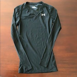 Under Armour black heat gear top